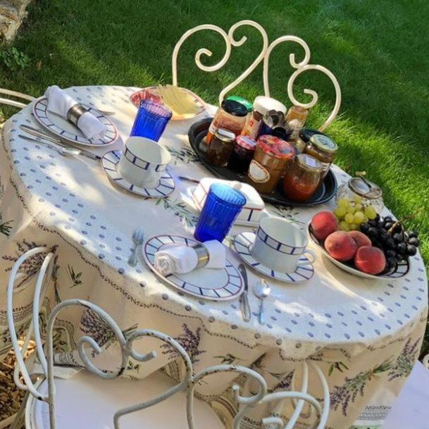 クレシー・ラ・シャペル Le Grand Barrois Bed & Breakfast エクステリア 写真
